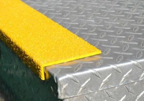 Chống trượt FRP cấu trúc hồ sơ góc hồ sơ tùy chỉnh chiều dài,Vải thủy tinh Pultruded hồ sơ cấu trúc vuông