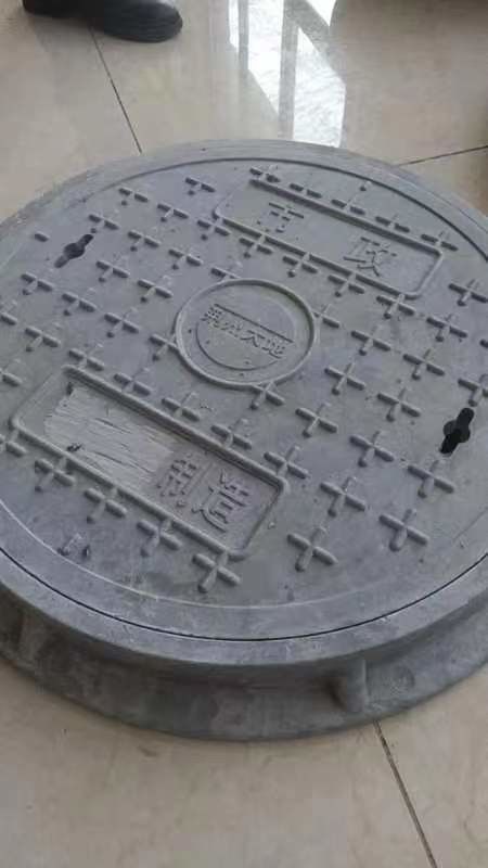 19.7 Inch Grey Fiberglass Circle Manhole Cover General Style Đối với xây dựng đường