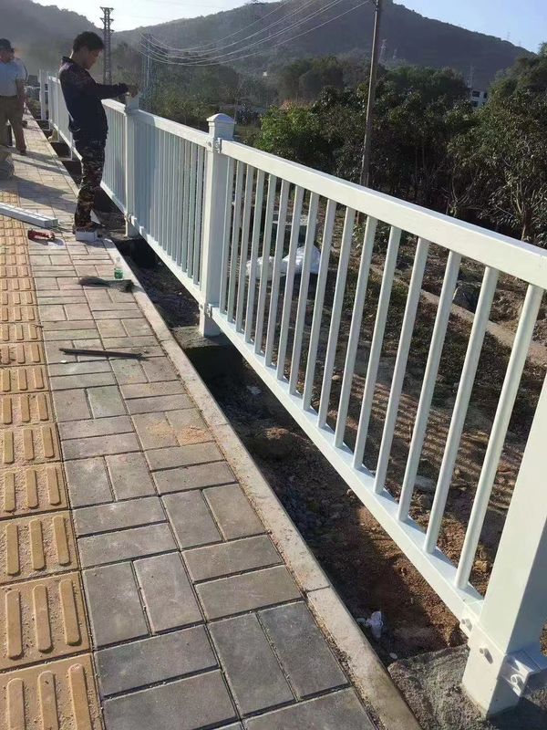 Cửa hàng FRP vườn hoặc sân trước tùy chỉnh kích thước và màu sắc