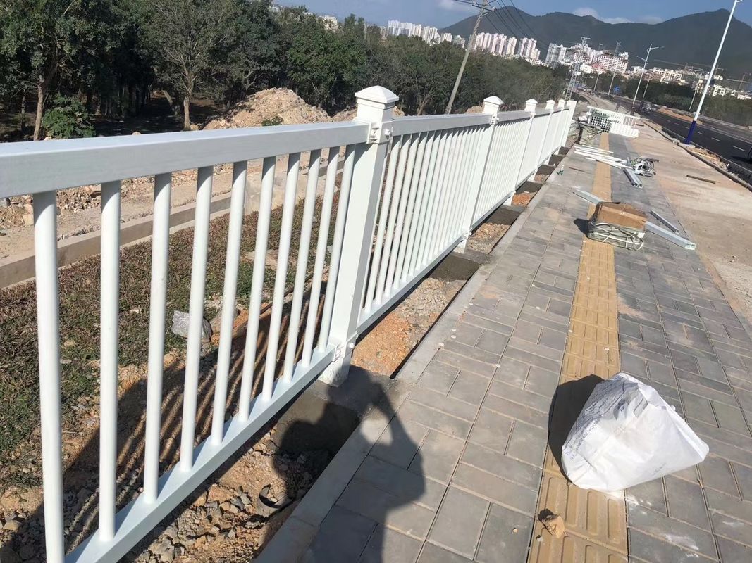 Cửa hàng FRP vườn hoặc sân trước tùy chỉnh kích thước và màu sắc