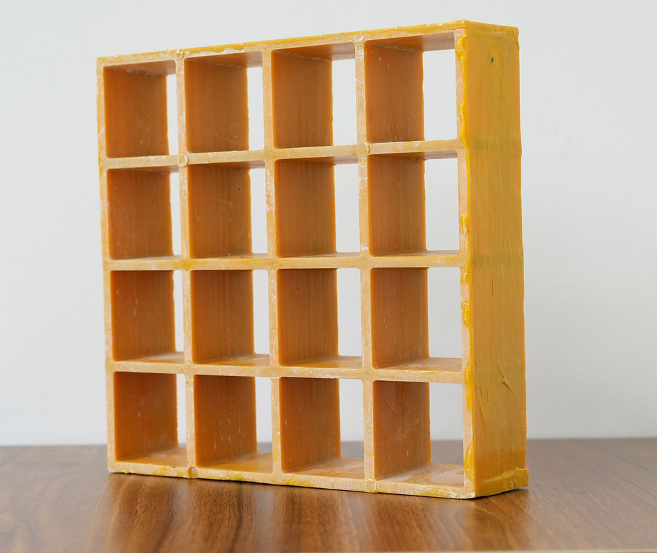 FRP Grating được sử dụng trong nền tảng hoặc lối đi trong 38 * 38 * 38mm với màu sắc và kích thước tùy chỉnh